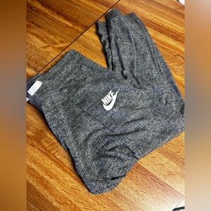 Nike Women’s Grey Merle lightweight joggers. Cuffed ankle Size Large